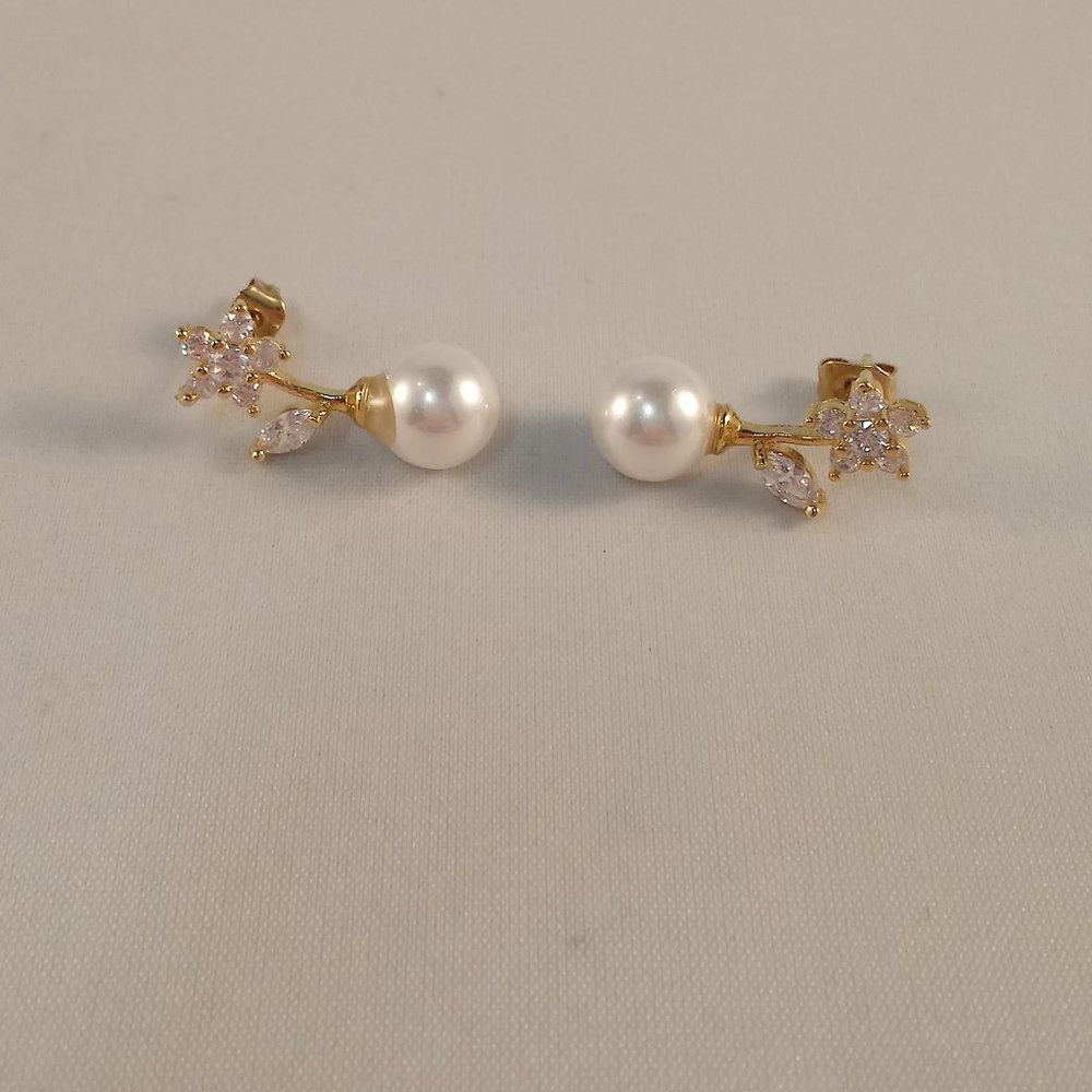 18K Gold Filled Flower Pearl Zircon Stud Earrings - Picture 2 of 3
